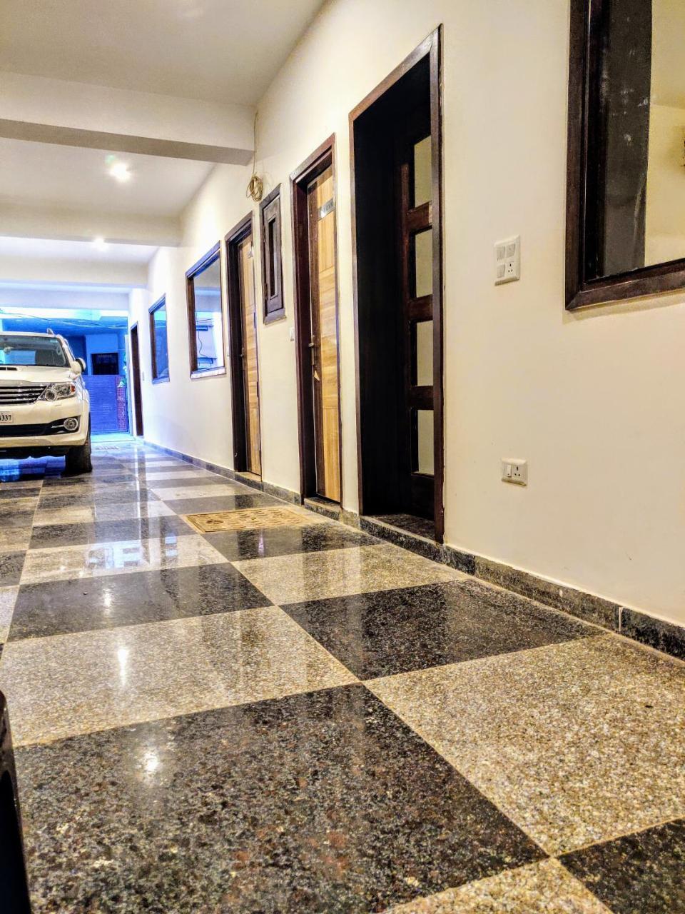 Pride Home Nayagaon Esterno foto