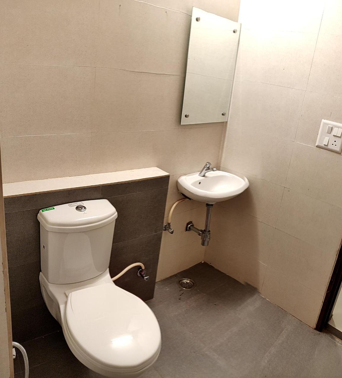 Pride Home Nayagaon Esterno foto