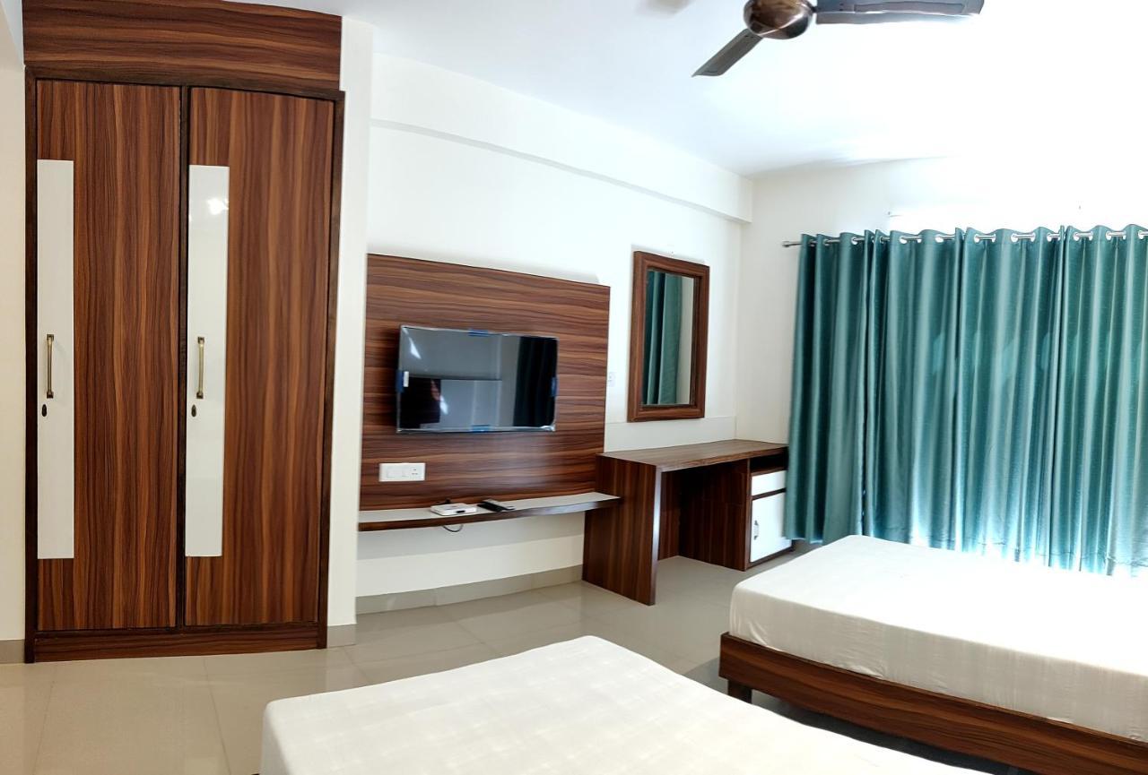 Pride Home Nayagaon Esterno foto